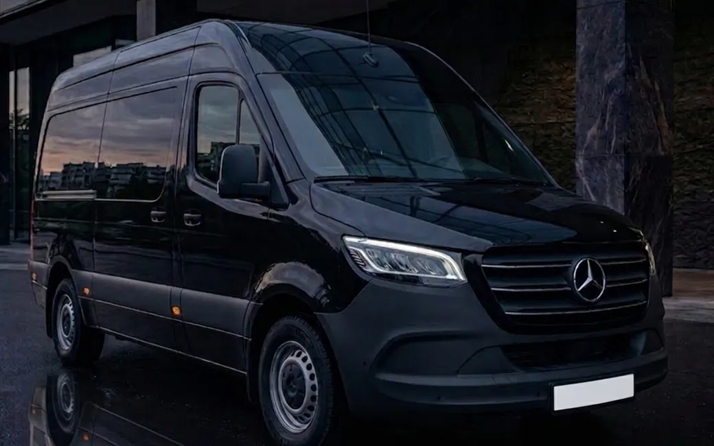 Mercedes-Benz Sprinter mikroautobusas su vairuotoju